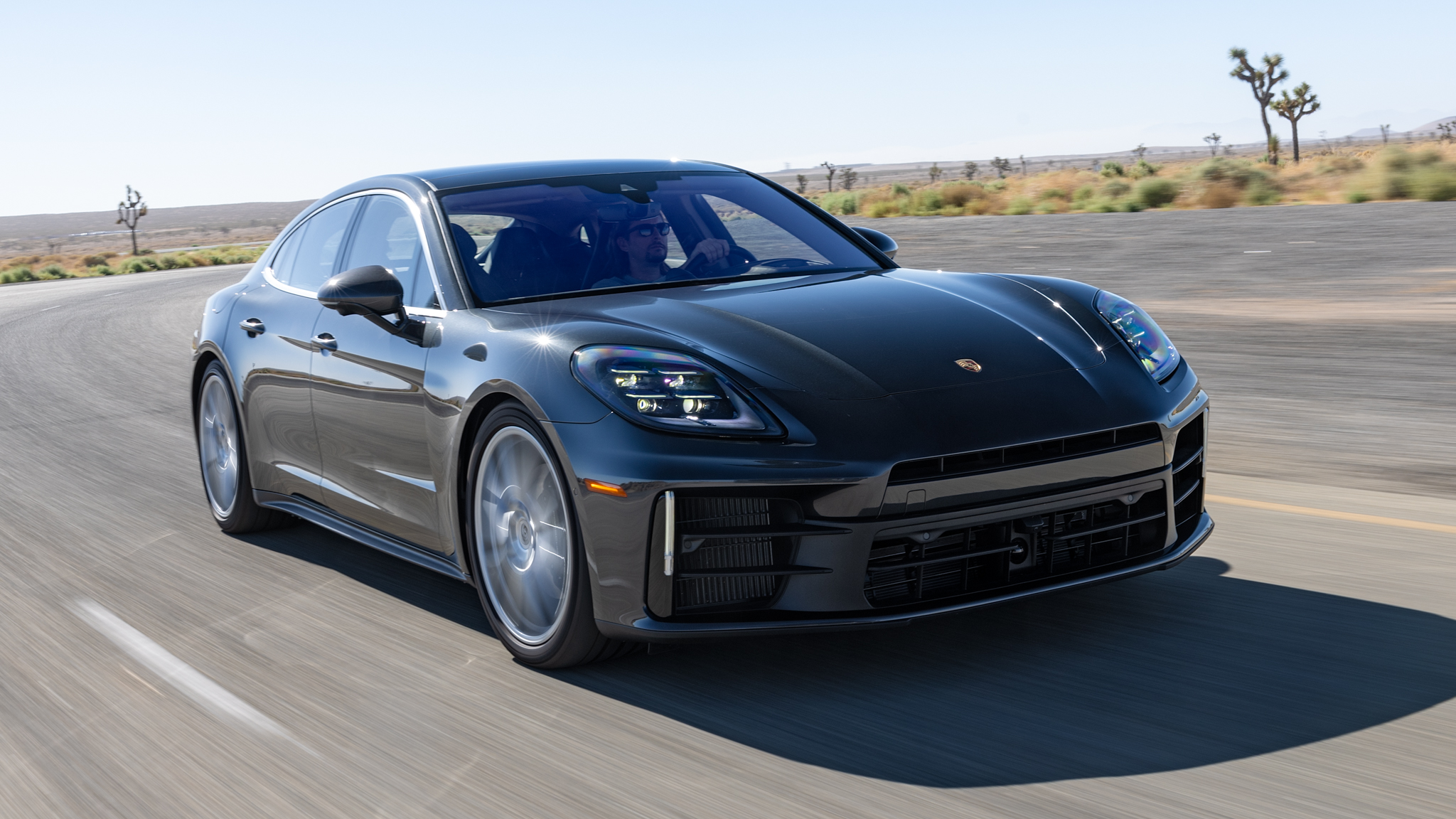 1-2026-porsche-panamera-front-view