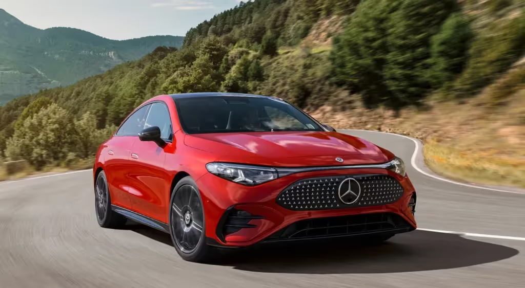 2026-CLA-SEDAN-FMG-001-FE-DR-1--1024x577 - Editado