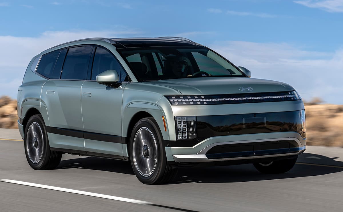 2026-Hyundai-Ioniq-9-joins-growing-group-of-electric-3-row-crossover-SUVs
